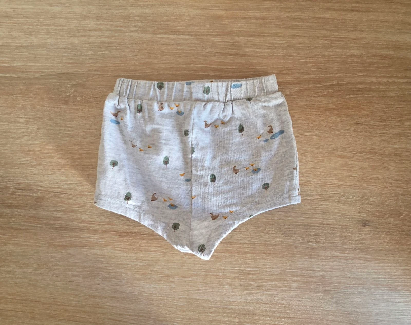 Gray printed shorts Kiabi Size 3 months 56-62 cm – photo 3